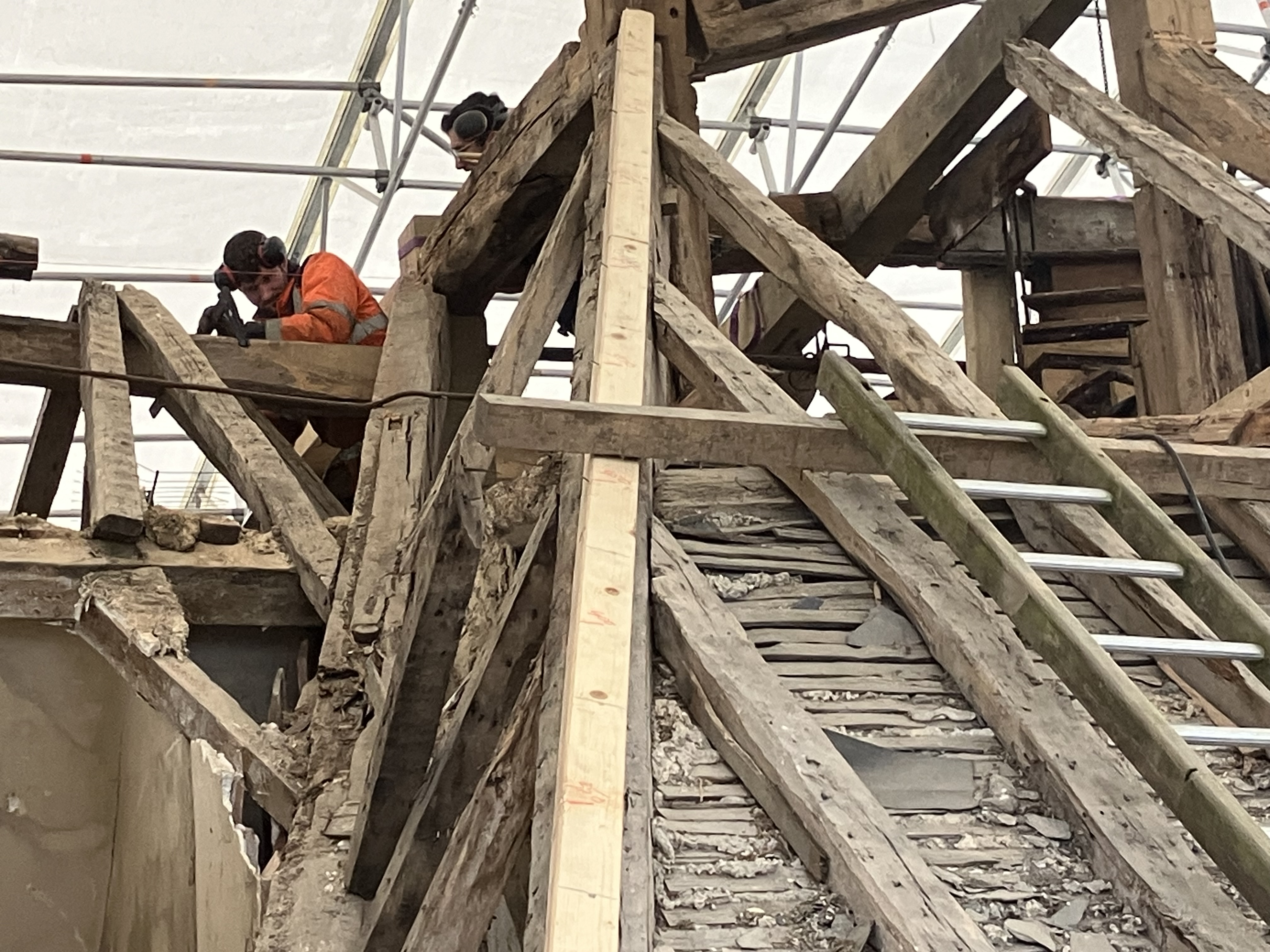 charpente endommagée